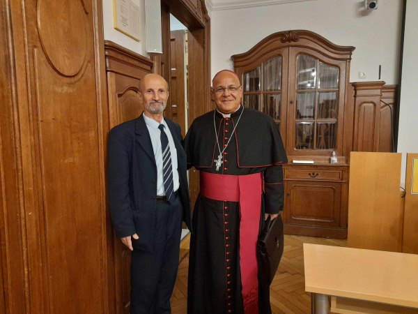 هنغاريا.. الدكتور منير عيسى يحضر محاضرة عن اوضاع المسيحيين