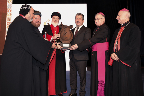 بحضور السيد مسرور بارزاني ... السيمبوزيوم السرياني الأول يباشر أعماله في الوطن