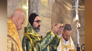 كنيسة مار توما للسريان الكاثوليك في الموصل تستقبل مؤمنيها مجدداً
