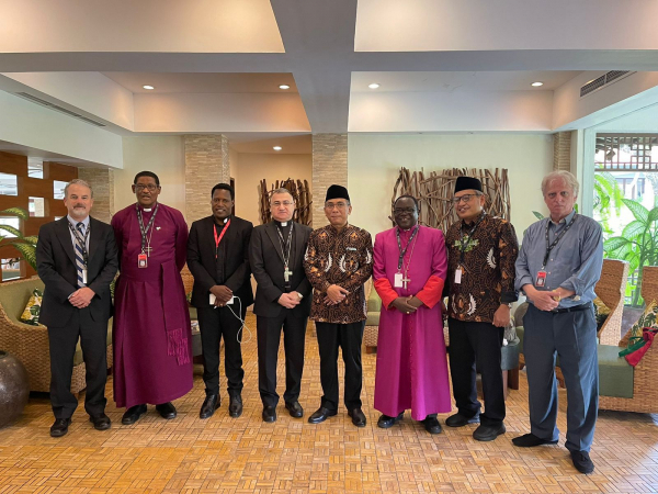 المطران وردة في قمّة الأديان: الوجود المسيحي في الشرق الأوسط إلى تراجع كبير