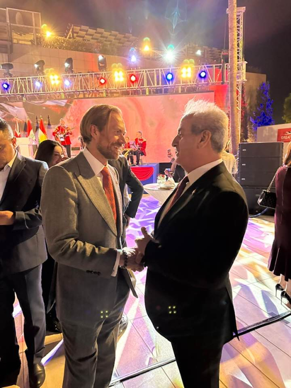 السكرتير العام يهنئ القنصل البريطاني