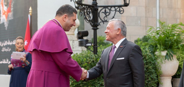 المطران نعوّم: التكريم الملكي تثبيت للوجود المسيحي