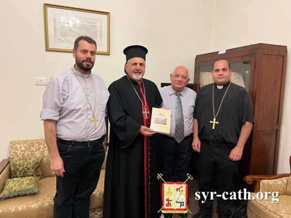 البطريرك مار اغناطيوس يوسف الثالث يحضر توقيع كتاب جديد للأستاذ جوزيف الياس بعنوان "وجوه سريانية كاثوليكية" &ndash; الجزء الأول