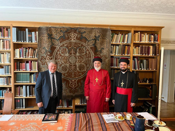 لقاء البطريرك مار آوا الثالث الدكتورة إريكا هنتر من مؤسسة الهند القديمة وإيران
