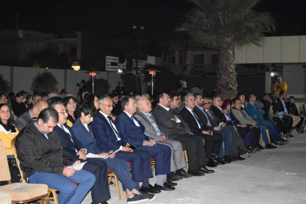 السكرتير العام لحزب بيت نهرين الديمقراطي يحضر عرض مسرحية الخال توما في عنكاوه