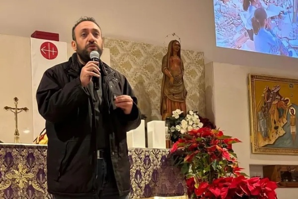 كاهن كاثوليكي يطلق صرخة استغاثة قدّم فيها شهادته عن الواقع الذي يعيشه مسيحيّو سوريا