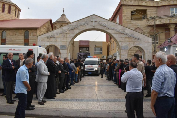 رئيس كتلة تحالف الوحدة القومية البرلمانية يشارك صلاة جنازة العائلة الأرمنية