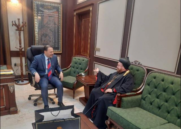 مطران الموصل للسريان الارثدوكس يزور محكمة استئناف نينوى