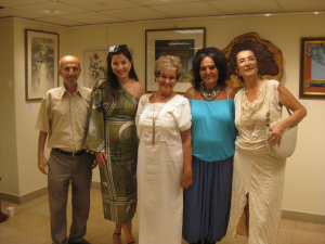 الدكتور منير عيسى يحضر حفل افتتاح المعرض الفني للفنانة الهنغارية يوديت يوجا