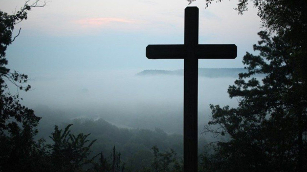 كاهن إيطالي: شهادات الشهداء المسيحيين تسلط الضوء على مناطق مخفية من العالم