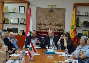 في ندوة بعنوان "تحديات البقاء لشعبنا